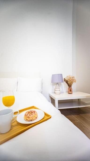 Apartment Lovely In Warschau