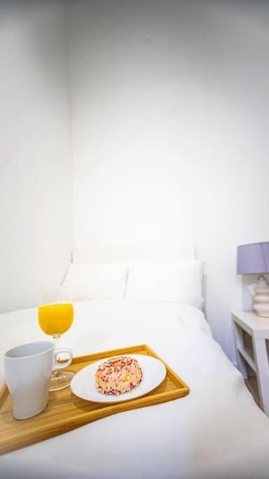 Lovely In Apartment Warschau